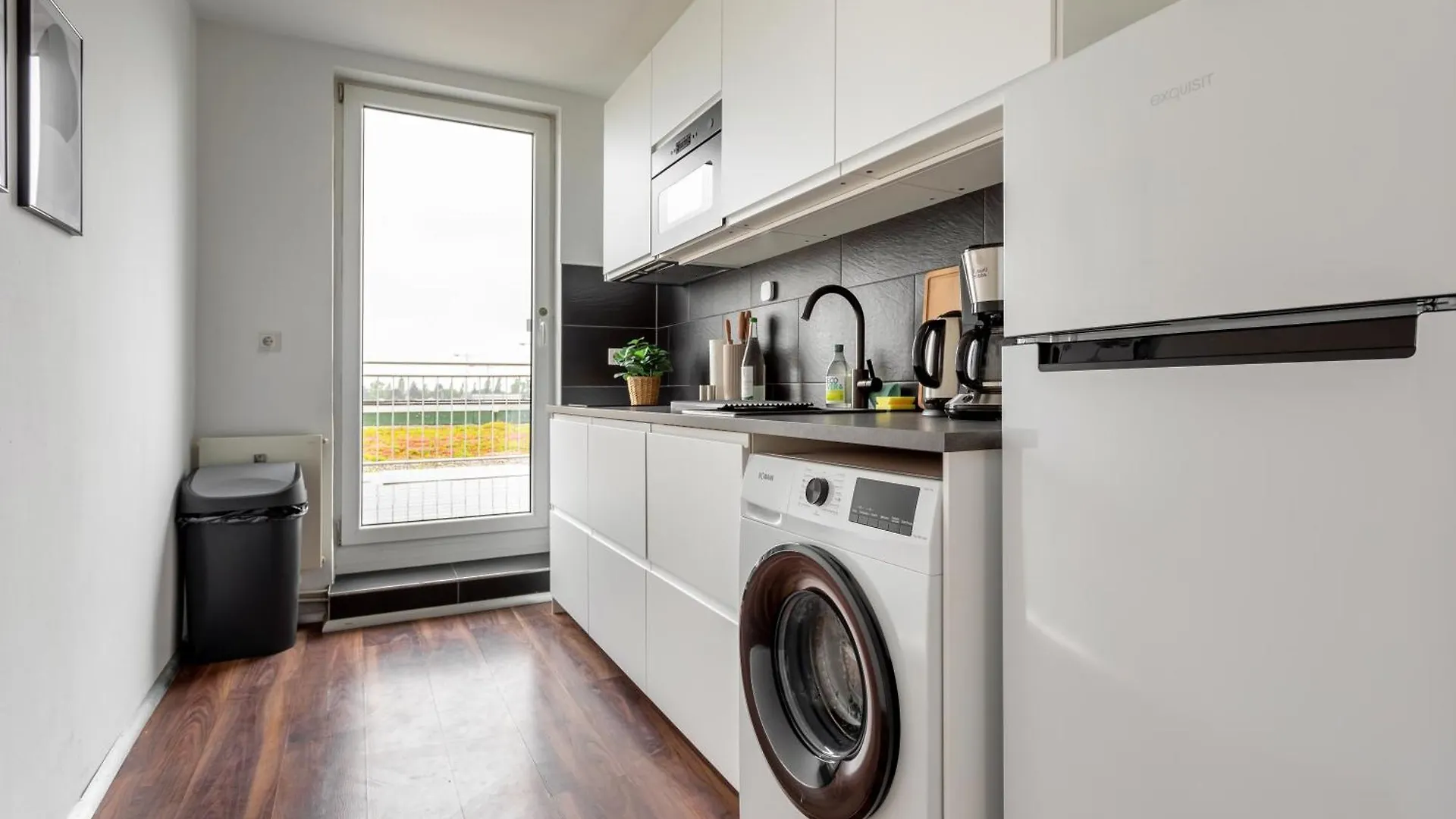 Global Living - Design Apartments I Terrace I Kitchen I Smart-Tv I Parking Space I Muenchen ميونيخ