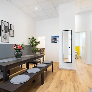  Apartment Big Central Near Rotkreuzplatz With 3 Bedroom For 12 Pax Deutschland
