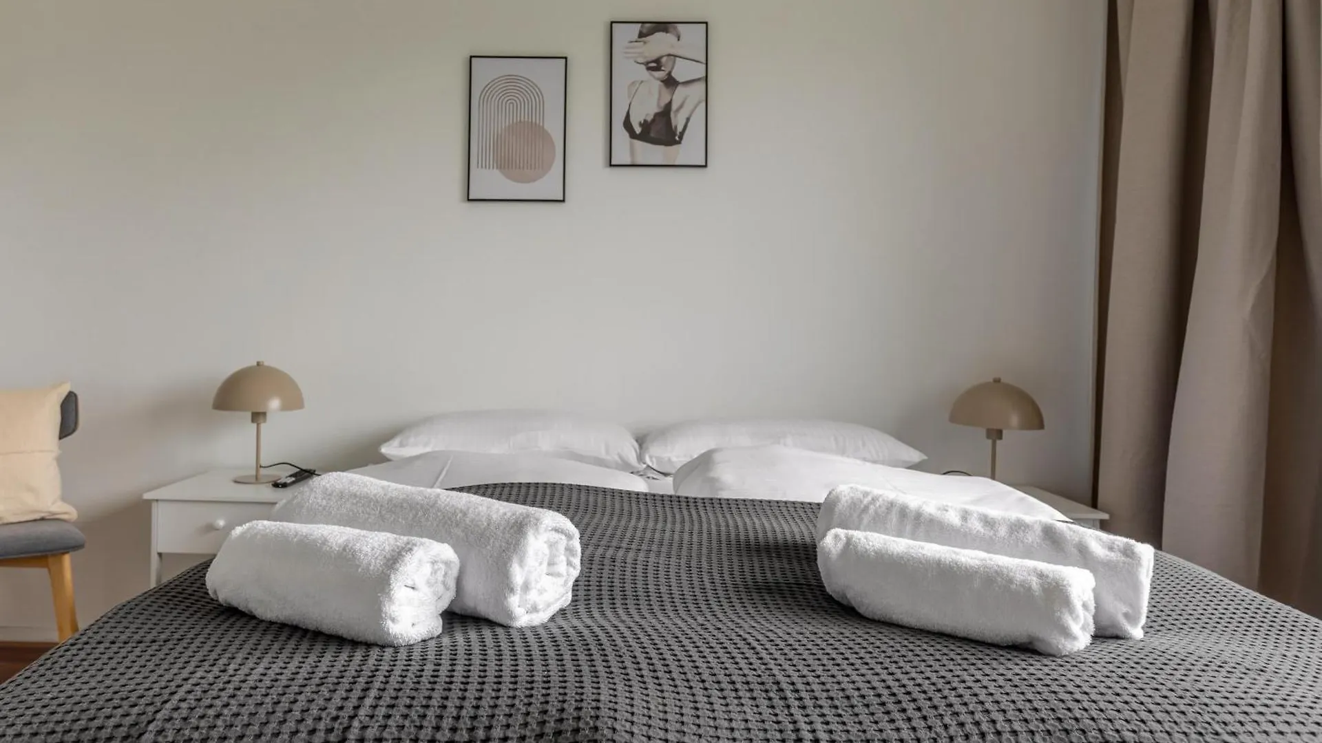 Global Living - Design Apartments I Terrace I Kitchen I Smart-Tv I Parking Space I Muenchen Deutschland