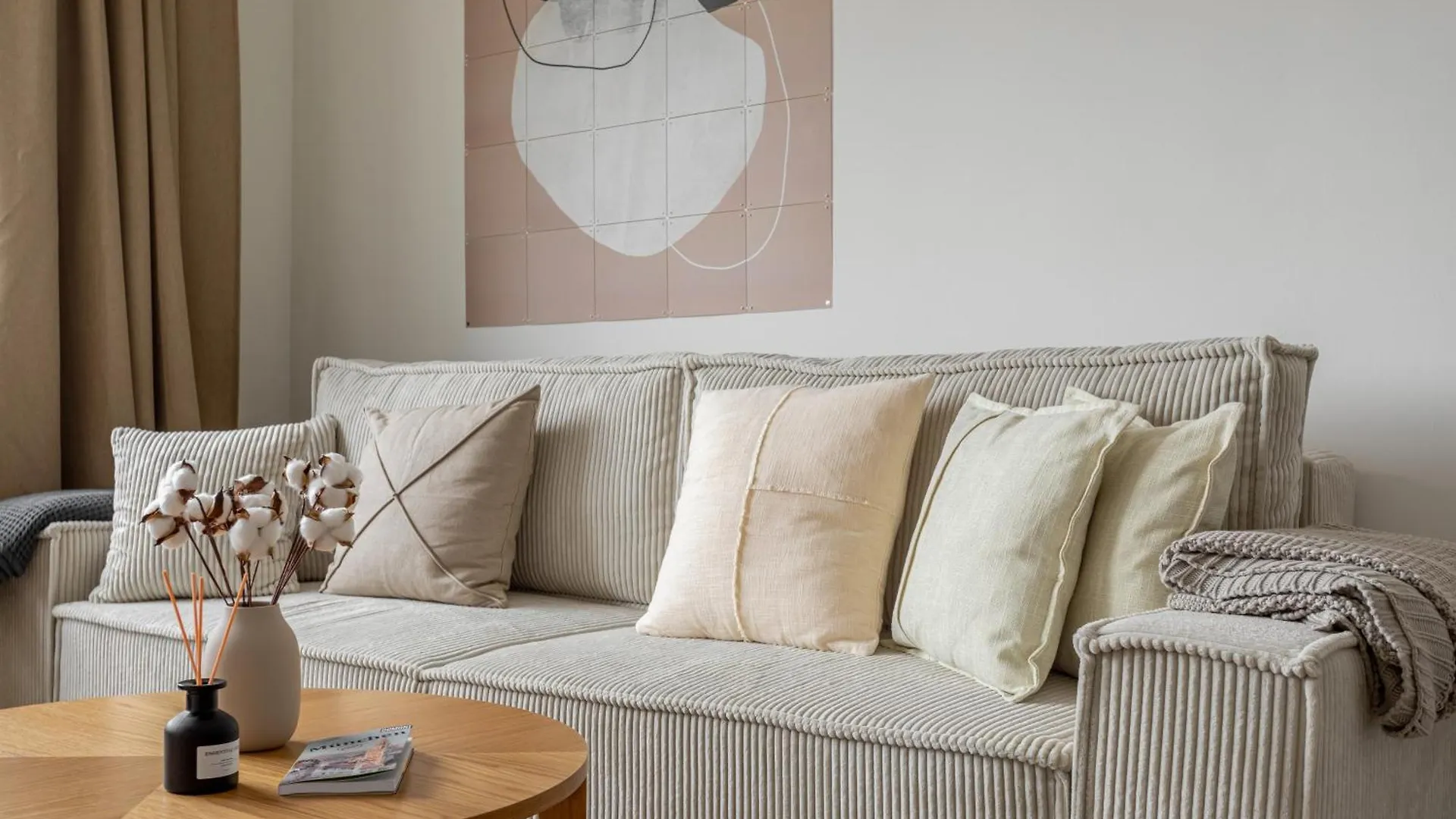 Global Living - Design Apartments I Terrace I Kitchen I Smart-Tv I Parking Space I Muenchen  München